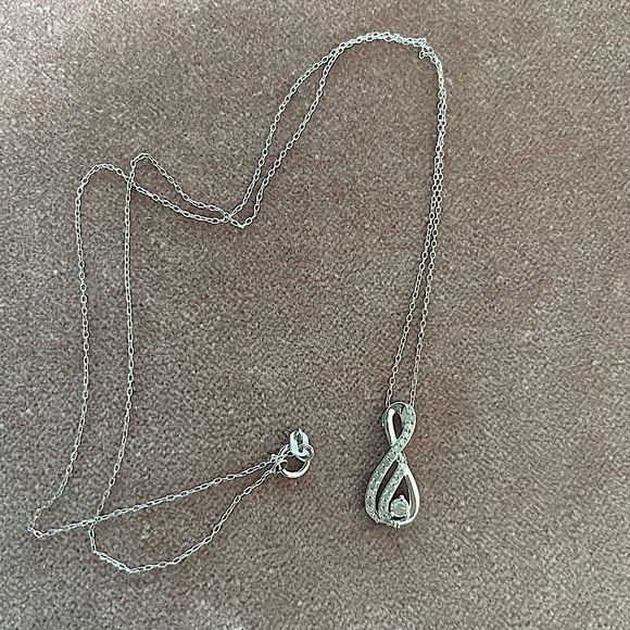 1/4 Carat T.W Diamond Teardrop Pendant Necklace - Picture 5 of 9